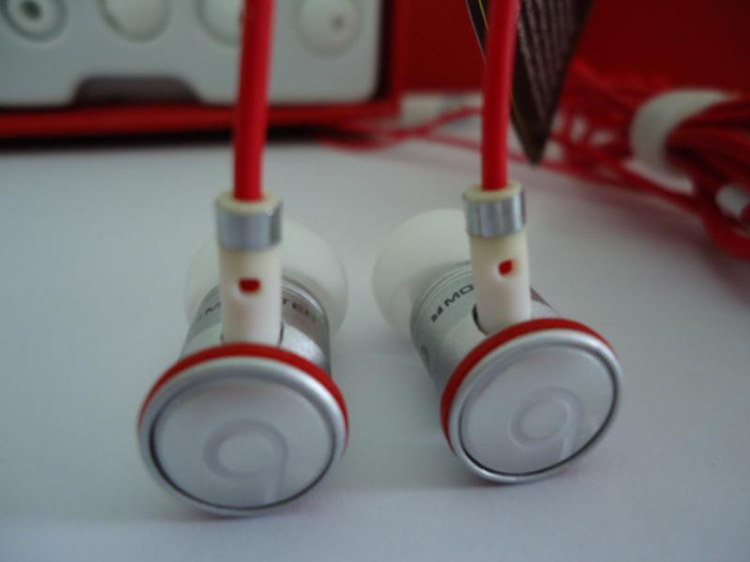 Beats by Dr. Dre UrBeat tai nghe hàng đầu thế giới vượt lên chuẩn mực những tai nghe thông