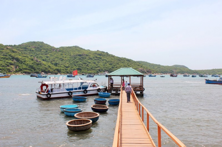Chuyến du lịch hè 2014 biển và núi của nhà em. Chuyến du lịch hè 2014 biển và núi của nhà em.
