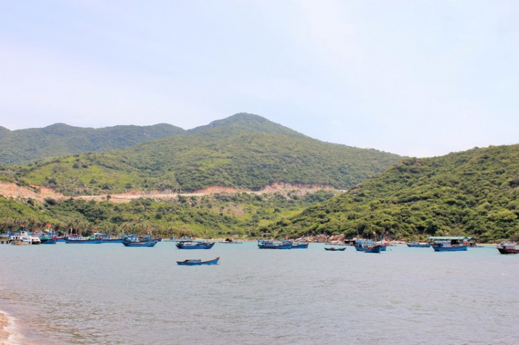 Chuyến du lịch hè 2014 biển và núi của nhà em. Chuyến du lịch hè 2014 biển và núi của nhà em.