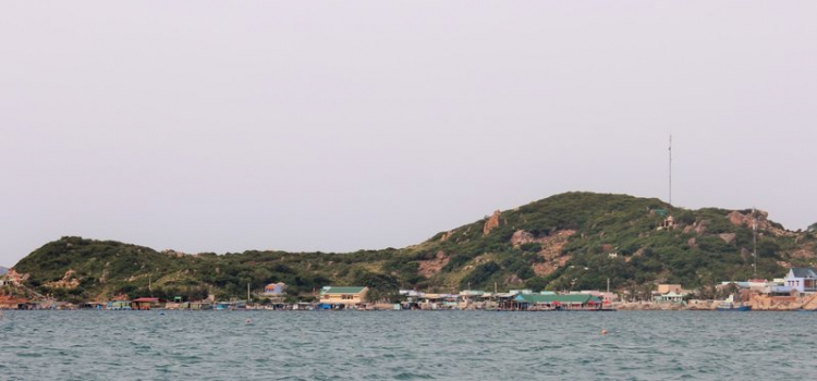 Chuyến du lịch hè 2014 biển và núi của nhà em. Chuyến du lịch hè 2014 biển và núi của nhà em.