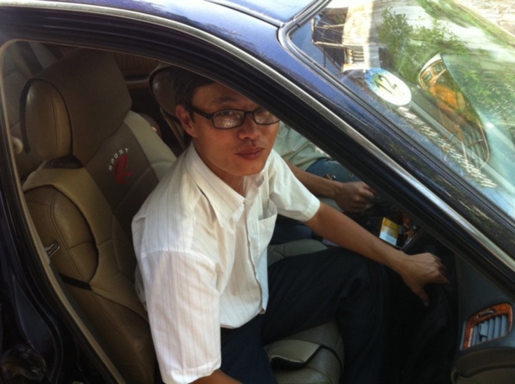 ACCORD CLUB  -  TÔI  CẦN .....HELP   ME  !