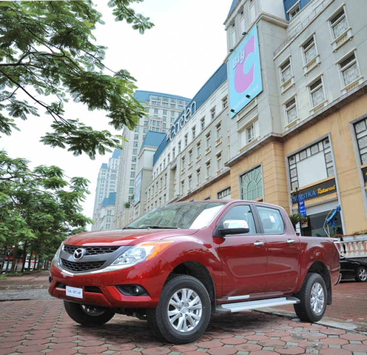 Một ngày test thử "trai đẹp" Mazda BT-50 tại Hà Nội