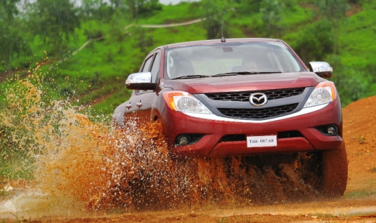 Một ngày test thử "trai đẹp" Mazda BT-50 tại Hà Nội