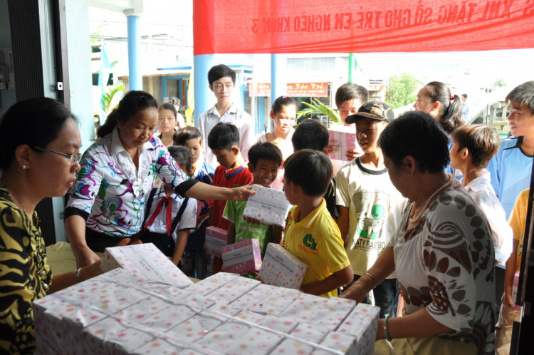 Tiến về Năm Căn vì các em thân yêu.