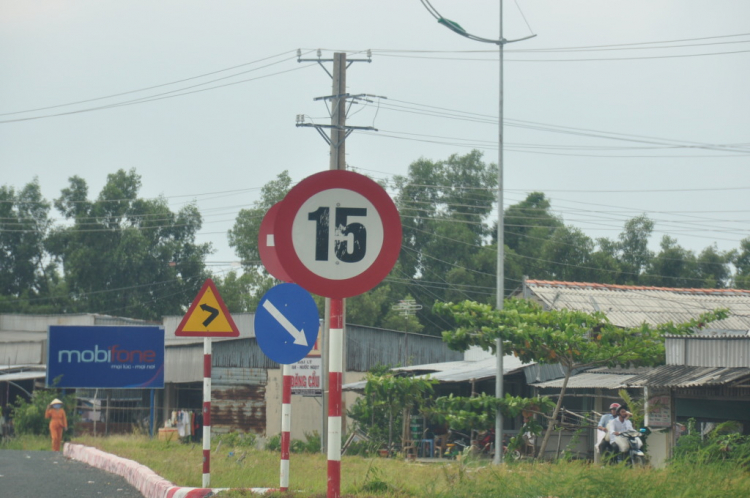 Tiến về Năm Căn vì các em thân yêu.