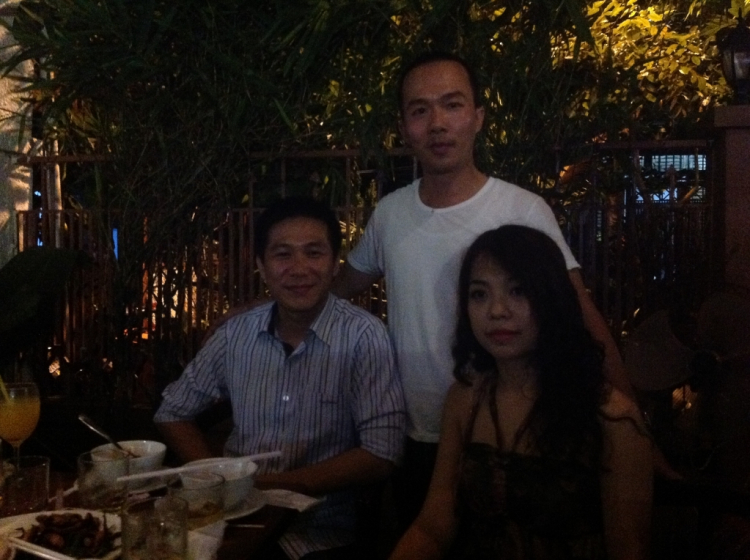 Đấu giá chai rượu Vodka từ Moscow để góp quỹ xây dựng trường học ở Phú Thọ! Đấu giá chai rượu Vodka từ Moscow để góp quỹ xây dựng trường học ở Phú Thọ!