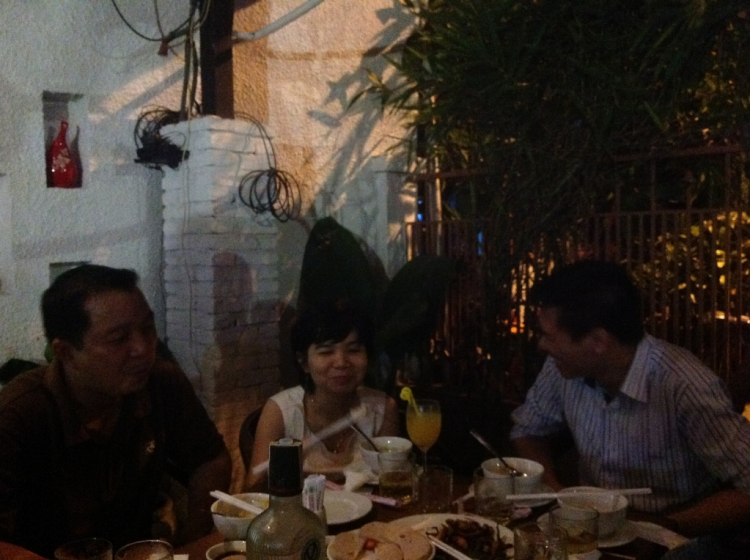 Đấu giá chai rượu Vodka từ Moscow để góp quỹ xây dựng trường học ở Phú Thọ! Đấu giá chai rượu Vodka từ Moscow để góp quỹ xây dựng trường học ở Phú Thọ!