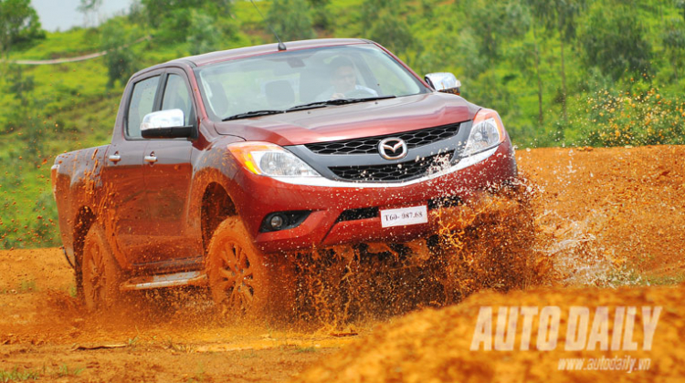 Cụ nào đi Mazda BT-50 2012 thì mời vào đây bình luận ạ :)