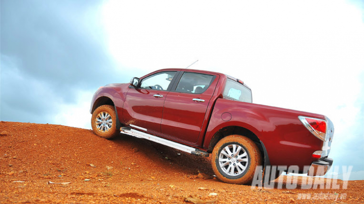 Cụ nào đi Mazda BT-50 2012 thì mời vào đây bình luận ạ :)