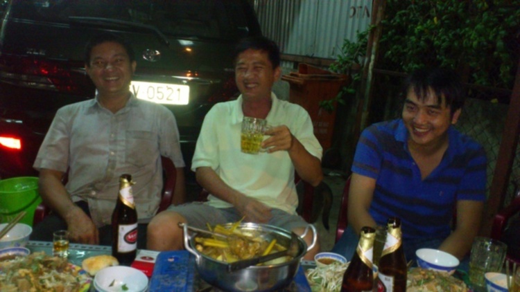 Beer...Bia.... Beer...Bia....
