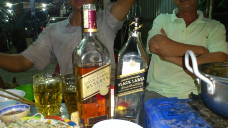 Beer...Bia.... Beer...Bia....