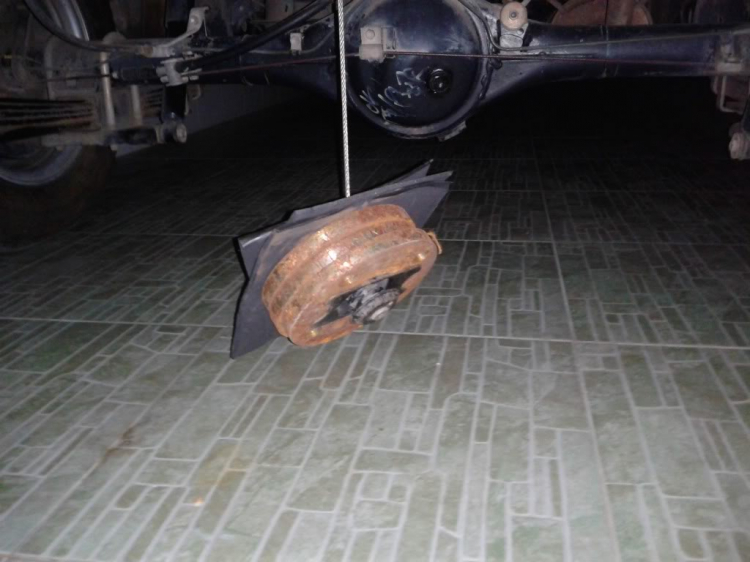 CÁCH CHỐNG MẤT CẮP BÁNH SƠ CUA TREO GẦM (CÓ HÌNH THỰC NGHIỆM) CÁCH CHỐNG MẤT CẮP BÁNH SƠ CUA TREO GẦM (CÓ HÌNH THỰC NGHIỆM)