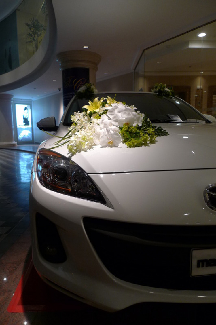 Em Mazda 3 làm xe hoa ngay Grand Hotel!