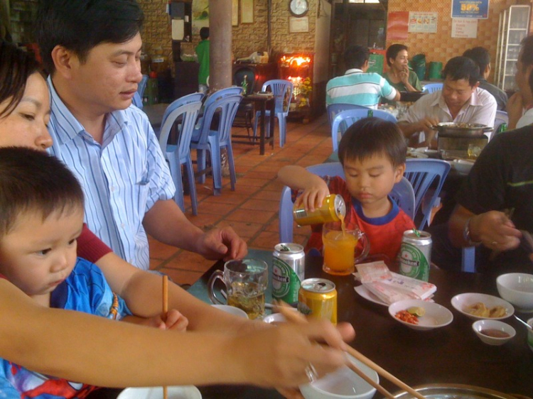 "Nhóm lữa" đây.....mọi người vào thổi lữa giúp em nhé.....he he he "Nhóm lữa" đây.....mọi người vào thổi lữa giúp em nhé.....he he he
