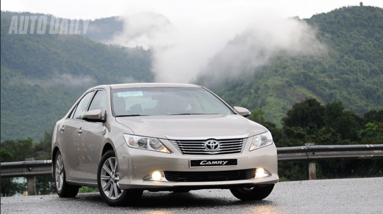 Ngắm vẻ đẹp Camry 2012 trên dải đất miền Trung :)