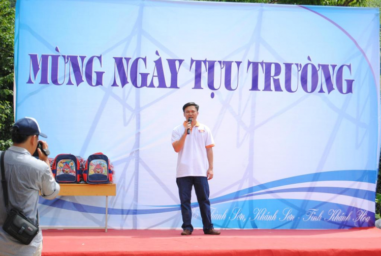 Hình ảnh chương trình " Đưa Em Vượt Suối băng rừng" tại khánh Sơn Hình ảnh chương trình " Đưa Em Vượt Suối băng rừng" tại khánh Sơn