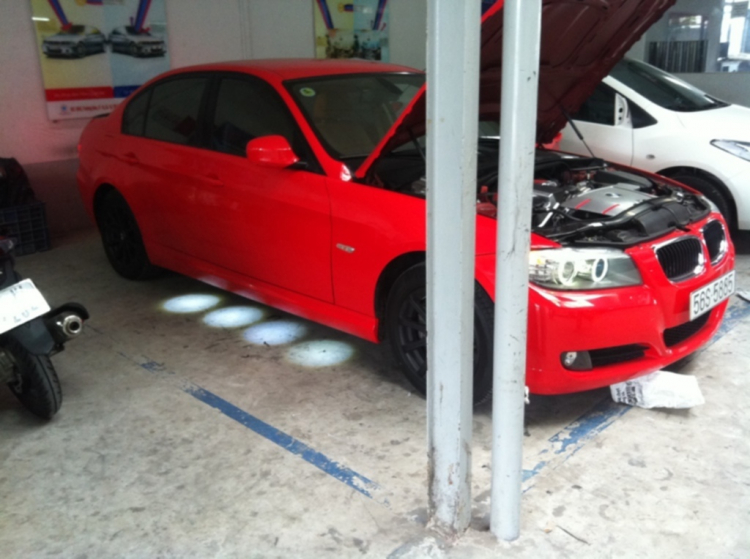 6. E lên màu cho 1 e 320i E90, đi chọp hình nghệ thuật Q7 (trang 38) 6. E lên màu cho 1 e 320i E90, đi chọp hình nghệ thuật Q7 (trang 38)