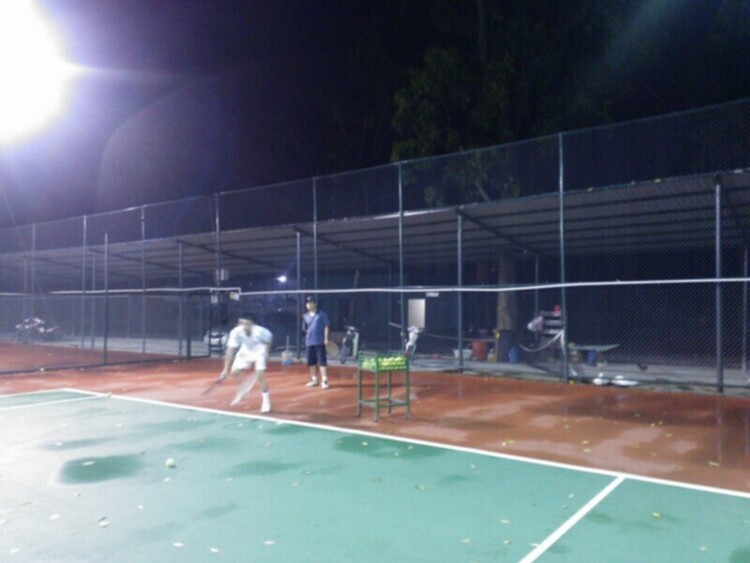 OS.XNL- CLB Tennis Xóm nhà lá