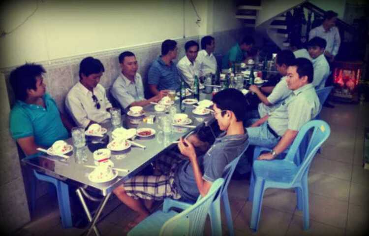 S.O.S - Cafe, off chai nhanh gọn không hẹn trước