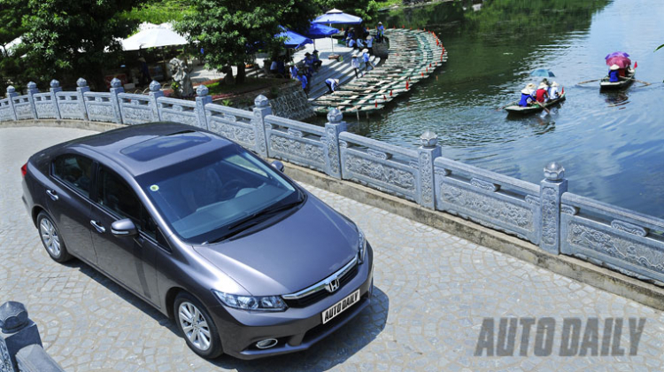 Một ngày cùng Honda Civic 2.0AT 2012! Mời các cụ vào góp ý thêm ạ!