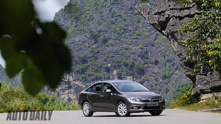Một ngày cùng Honda Civic 2.0AT 2012! Mời các cụ vào góp ý thêm ạ! Một ngày cùng Honda Civic 2.0AT 2012! Mời các cụ vào góp ý thêm ạ!