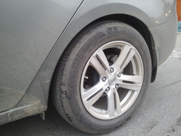 Xin hình ảnh thực tế KIA FORTE xuống mâm 16 Xin hình ảnh thực tế KIA FORTE xuống mâm 16