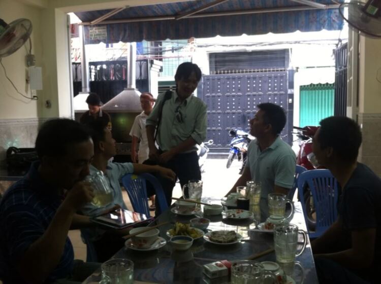 S.O.S - Cafe, off chai nhanh gọn không hẹn trước