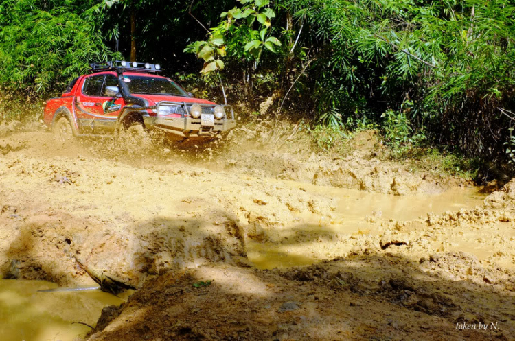 Ảnh hành trình tiền trạm cùng hội Xe Địa Hình Sài Gòn cho giải off-road "khủng" SAT 2012