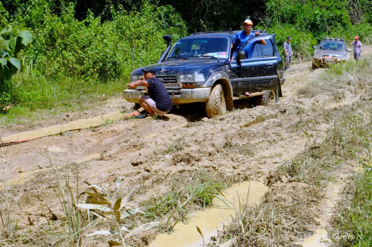 Ảnh hành trình tiền trạm cùng hội Xe Địa Hình Sài Gòn cho giải off-road "khủng" SAT 2012