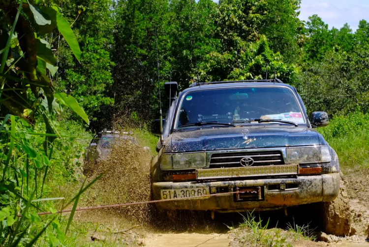 Ảnh hành trình tiền trạm cùng hội Xe Địa Hình Sài Gòn cho giải off-road "khủng" SAT 2012