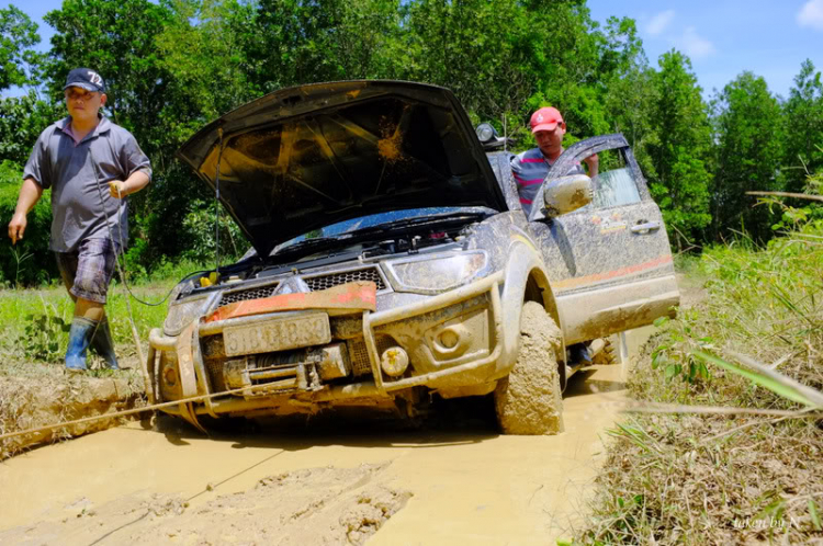 Ảnh hành trình tiền trạm cùng hội Xe Địa Hình Sài Gòn cho giải off-road "khủng" SAT 2012