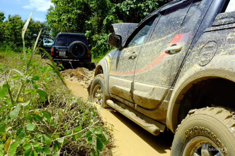 Ảnh hành trình tiền trạm cùng hội Xe Địa Hình Sài Gòn cho giải off-road "khủng" SAT 2012