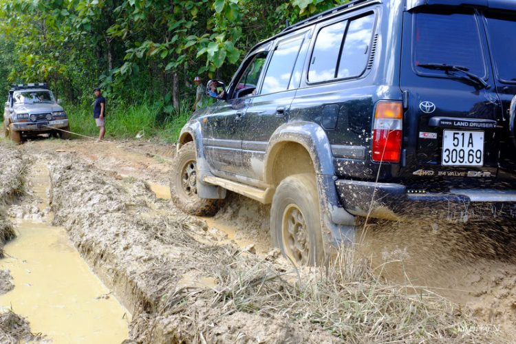 Ảnh hành trình tiền trạm cùng hội Xe Địa Hình Sài Gòn cho giải off-road "khủng" SAT 2012