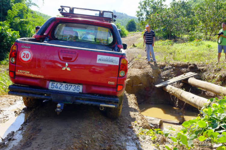 Ảnh hành trình tiền trạm cùng hội Xe Địa Hình Sài Gòn cho giải off-road "khủng" SAT 2012