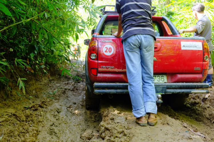 Ảnh hành trình tiền trạm cùng hội Xe Địa Hình Sài Gòn cho giải off-road "khủng" SAT 2012