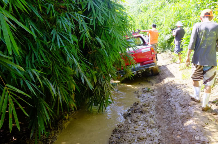 Ảnh hành trình tiền trạm cùng hội Xe Địa Hình Sài Gòn cho giải off-road "khủng" SAT 2012