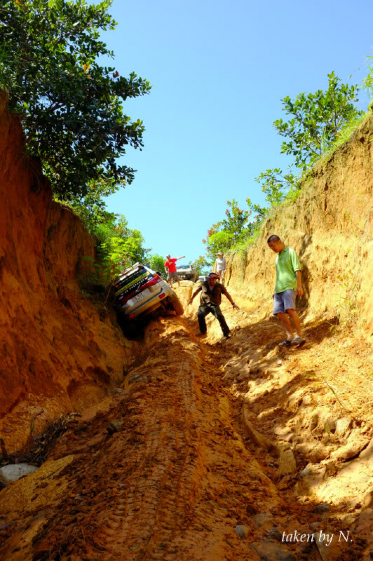 Ảnh hành trình tiền trạm cùng hội Xe Địa Hình Sài Gòn cho giải off-road "khủng" SAT 2012