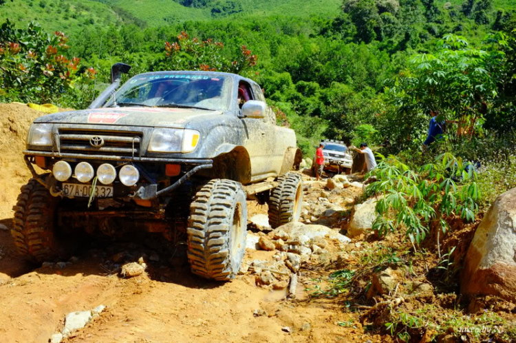 Ảnh hành trình tiền trạm cùng hội Xe Địa Hình Sài Gòn cho giải off-road "khủng" SAT 2012