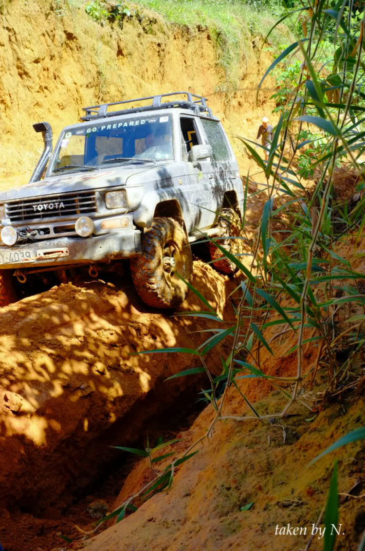 Ảnh hành trình tiền trạm cùng hội Xe Địa Hình Sài Gòn cho giải off-road "khủng" SAT 2012