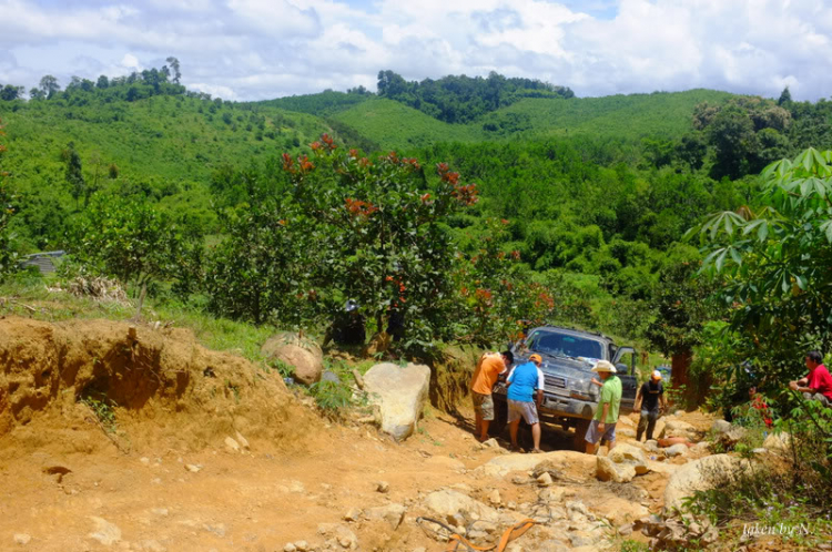 Ảnh hành trình tiền trạm cùng hội Xe Địa Hình Sài Gòn cho giải off-road "khủng" SAT 2012