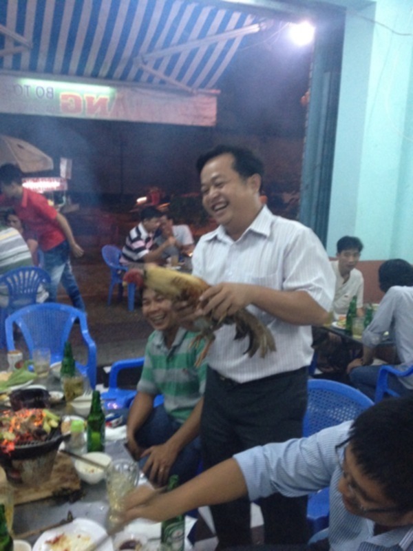 Mời off chia tay bác Cpkhanhung sang định cư Hoa Kỳ Mời off chia tay bác Cpkhanhung sang định cư Hoa Kỳ
