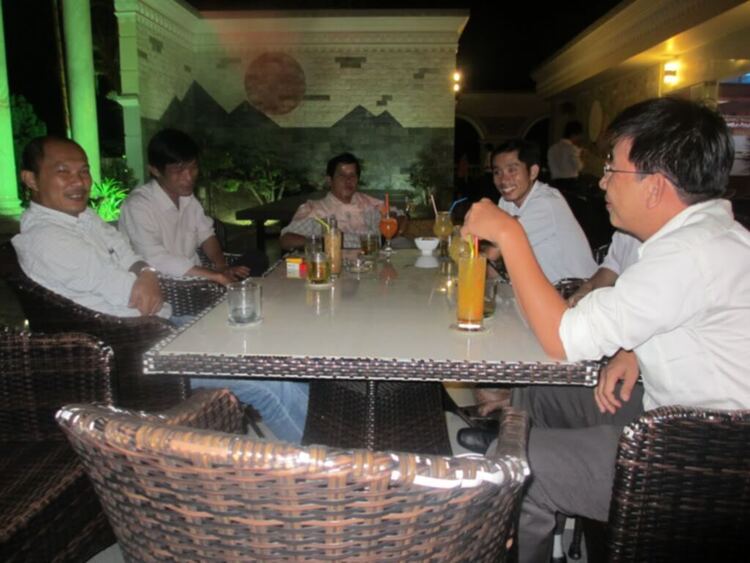 Accord Club: Tụ tập vui chơi, cà phê, ọp ẹp Accord Club: Tụ tập vui chơi, cà phê, ọp ẹp