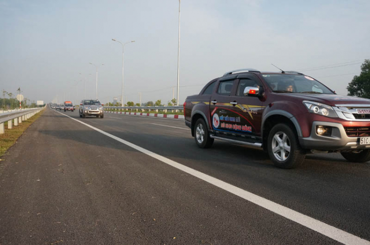 Đoàn Caravan Isuzu D-Max tham gia hành trình "Kết nối đam mê - sẻ chia cộng đồng" Đoàn Caravan Isuzu D-Max tham gia hành trình "Kết nối đam mê - sẻ chia cộng đồng"