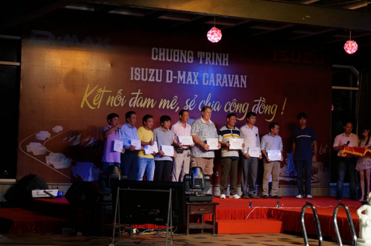 Đoàn Caravan Isuzu D-Max tham gia hành trình "Kết nối đam mê - sẻ chia cộng đồng" Đoàn Caravan Isuzu D-Max tham gia hành trình "Kết nối đam mê - sẻ chia cộng đồng"