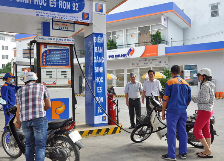 Petrolimex tiên phong phân phối nhiên liệu Điêzen 0,001S-V (EURO 5) tại Việt Nam