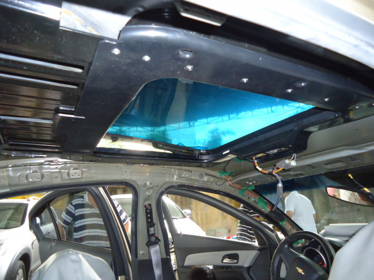 Hình ảnh Cruze LS lên sunroof cực đỉnh !