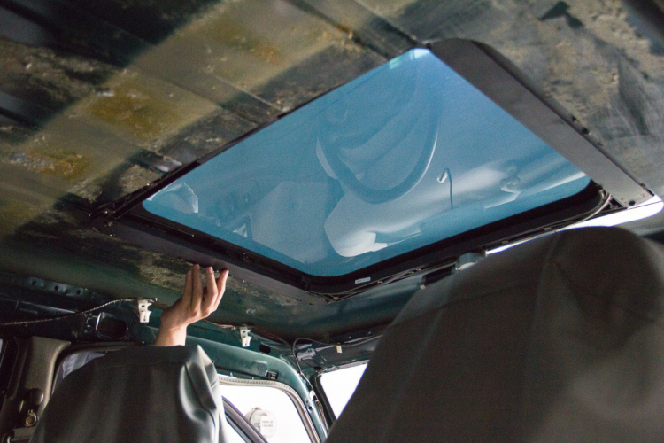 CỬA SỔ TRỜI SUNROOF KHUYẾN MÃI CỰC HOT NHÂN DỊP CUỐI NĂM