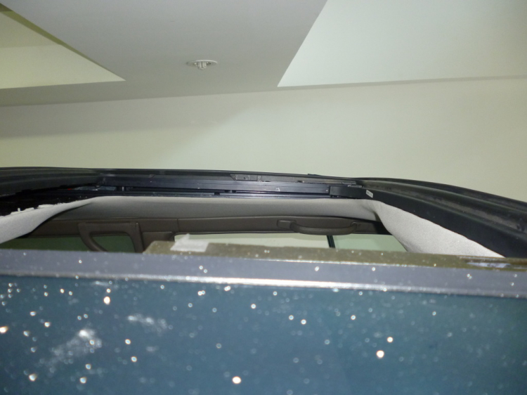 CỬA SỔ TRỜI SUNROOF KHUYẾN MÃI CỰC HOT NHÂN DỊP CUỐI NĂM