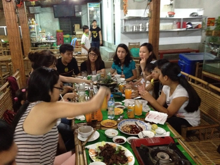 Hội "Thi Ca Bo Ke"