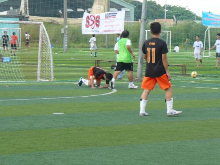 Mời mọi người đến cổ vũ cho S.O.S FC tham dự giải FIFC OPEN 2012